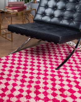 Beni Ourain Viva Magenta Chessboard 1.55 / 2.48 m