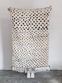 Morrocan wool carpet Azilal Dots