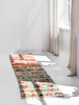 Multicolored vintage rug 0.70 / 3.35 m