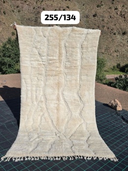 Cream wool Berber rug 1.34/2.55 m