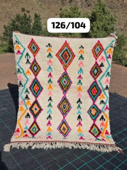 Small Berber Azilal rug 1.04/1.26 m